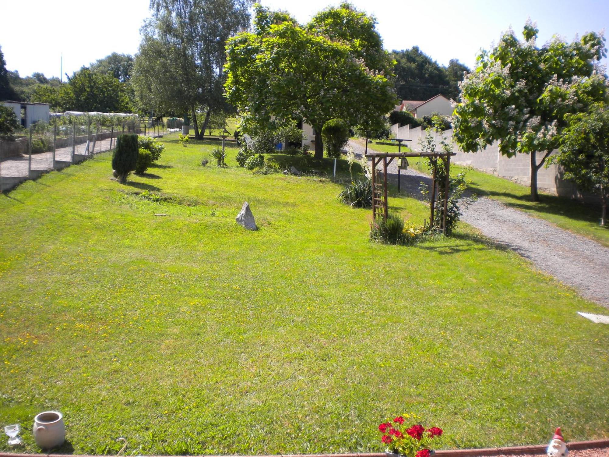 Claude Et Chantal Saint-Yorre Exteriör bild
